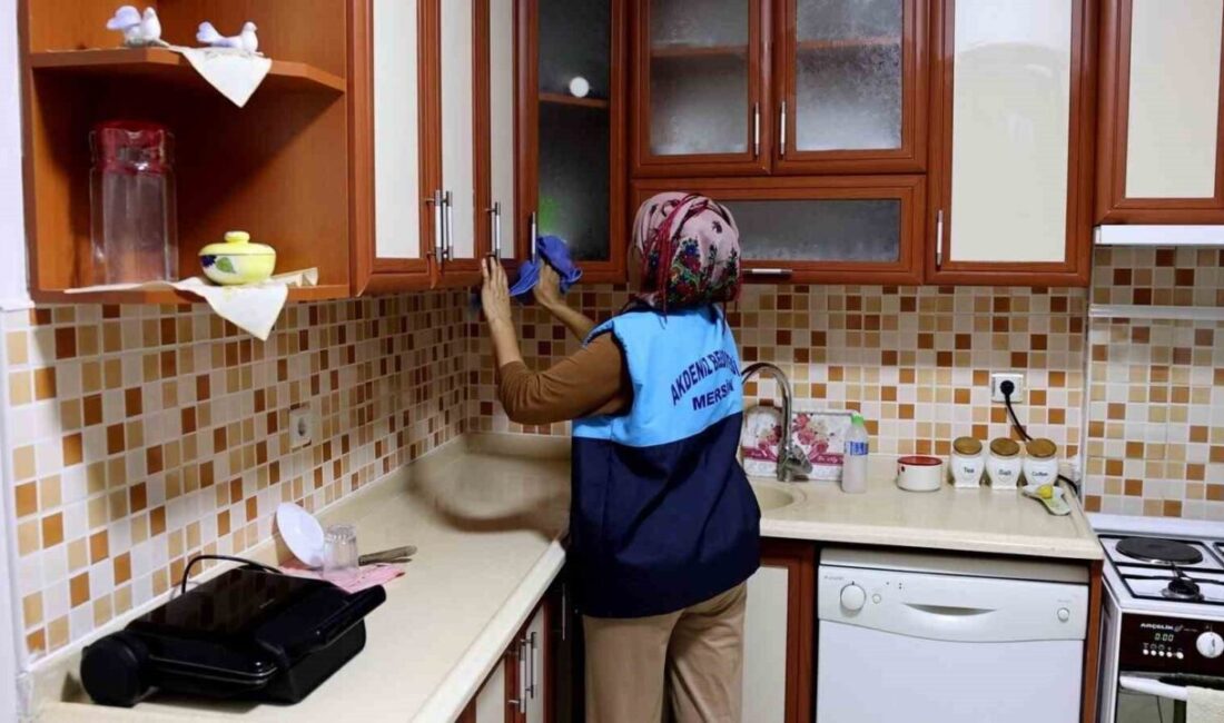 Mersin’in Akdeniz Belediyesi, sosyal belediyecilik kapsamında yaşlı ve engelli bireylere