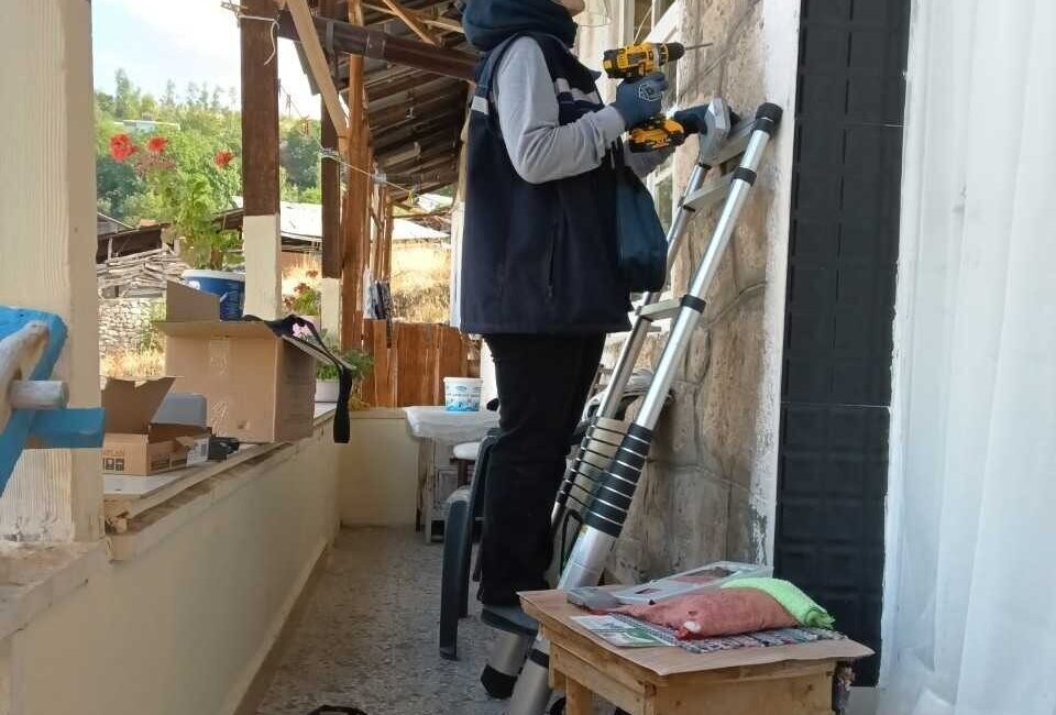 Aras Elektrik, kadın istihdamını artırmak için Erzurum'da kadın teknik ekiplerle