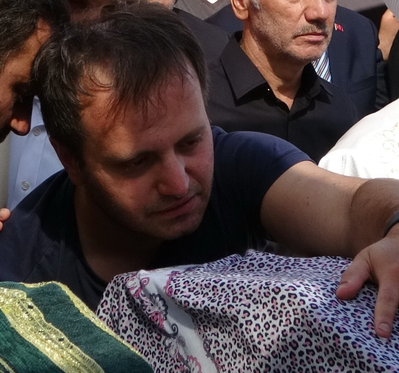 Samsun'un Bafra ilçesinde Dr. Serdar Kıyak, otomobilin Kızılırmak Nehri'ne düşmesi