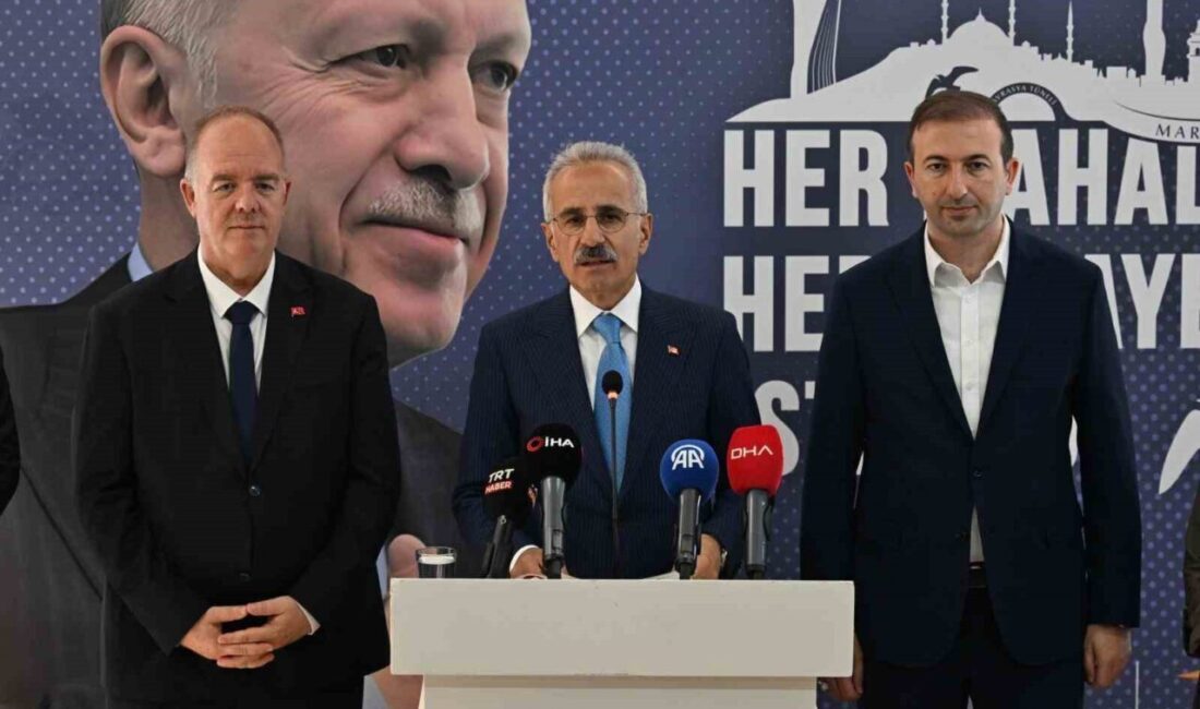 Ulaştırma ve Altyapı Bakanı Abdulkadir Uraloğlu, "Türkiye Yüzyılı Buluşmaları"nda Adalar’da