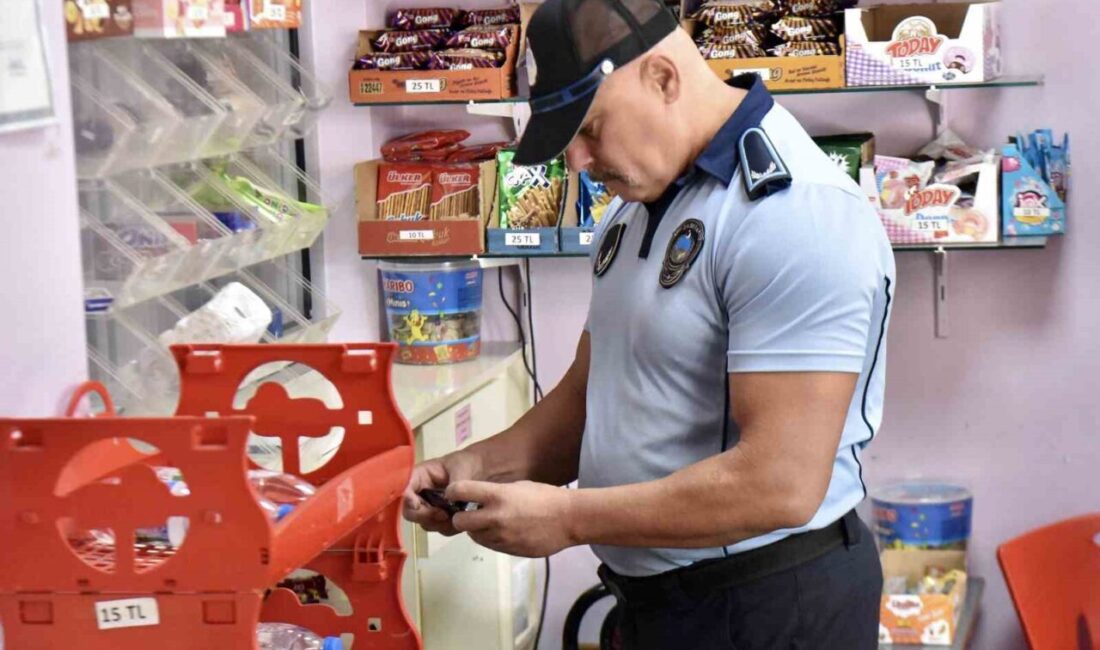 Balıkesir'de zabıta ekipleri, yeni eğitim-öğretim yılına yönelik okul kantinlerinde detaylı