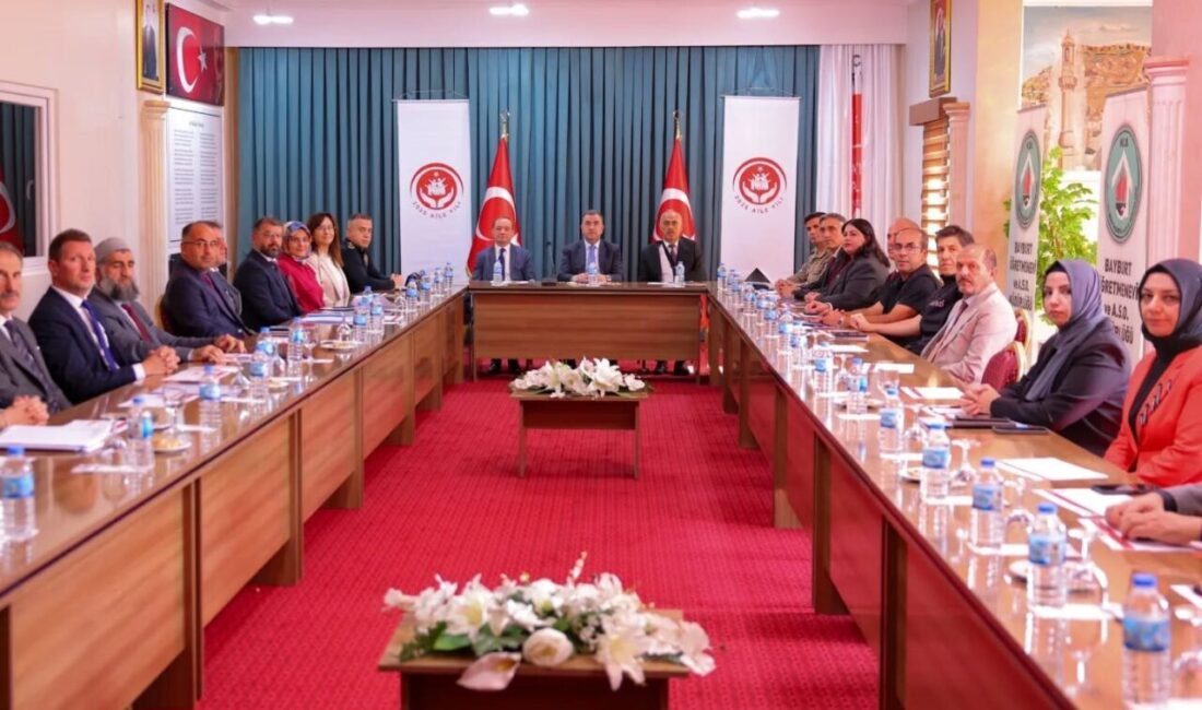 2025 Aile Yılı etkinlikleri çerçevesinde, Vali Mustafa Eldivan liderliğinde Ailenin