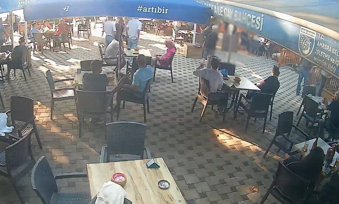 Amasra Belediye Başkanı Recai Çakır, çay bahçesinde alkollü olduğu öne