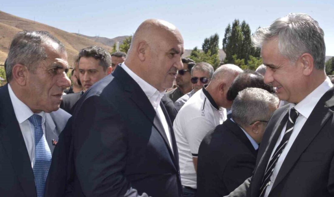 AK Parti Genel Başkan Yardımcısı Hasan Basri Yalçın, Bitlis'te yaptığı