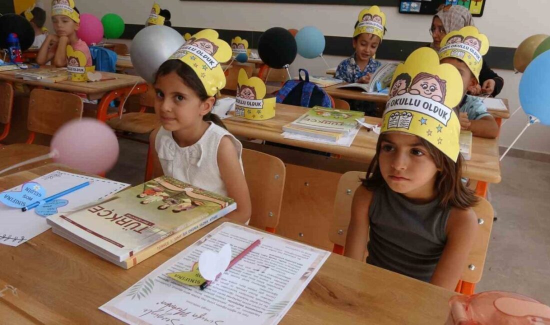 Adıyaman'da depremden etkilenen bölgelerde yeni okullarda eğitim öğretim başladı. Ali