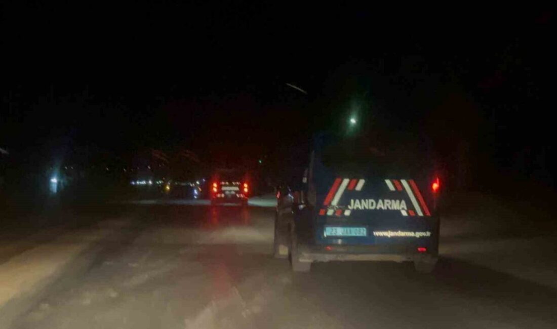 Elazığ'da duyulan patlama sesinin sonik patlamadan kaynaklandığı bildirildi. Hankendi Mahallesi