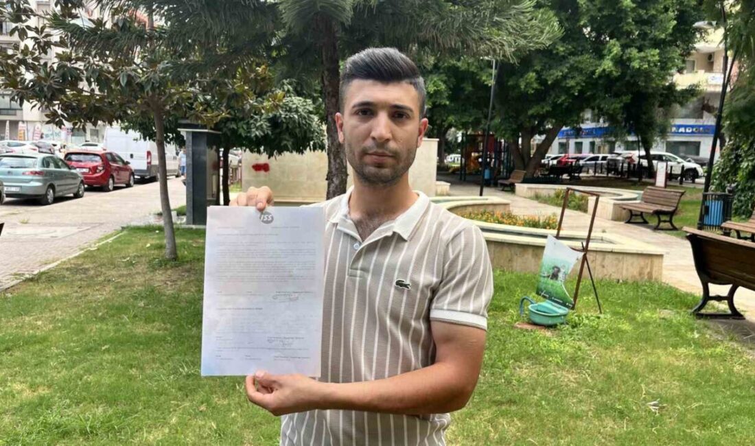Adana'da eşini sürprizle karşılayan temizlik görevlisi Sadık Şaşmaz, organizasyonun raporlu