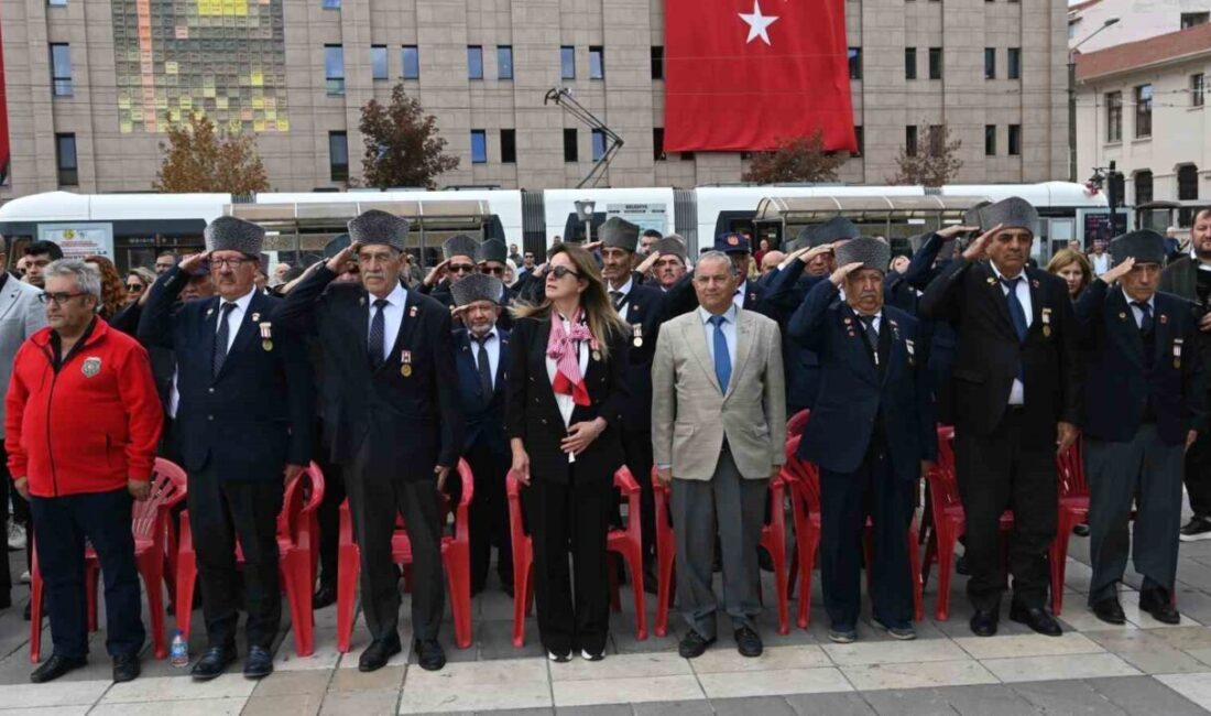 Eskişehir'de Gaziler Günü, Valilik Meydanı’nda düzenlenen törenle kutlandı. Vali Hüseyin