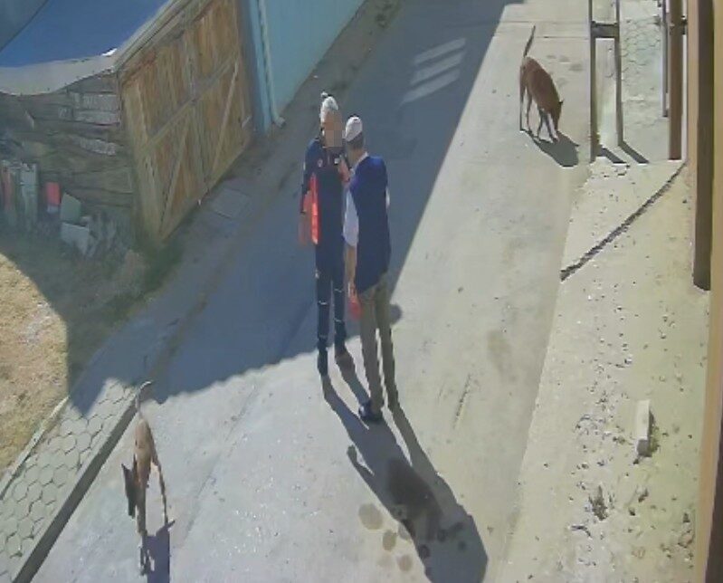 Eskişehir'de O.G., beslediği köpeklerin havlaması nedeniyle şikayet ettiğini düşündüğü 68