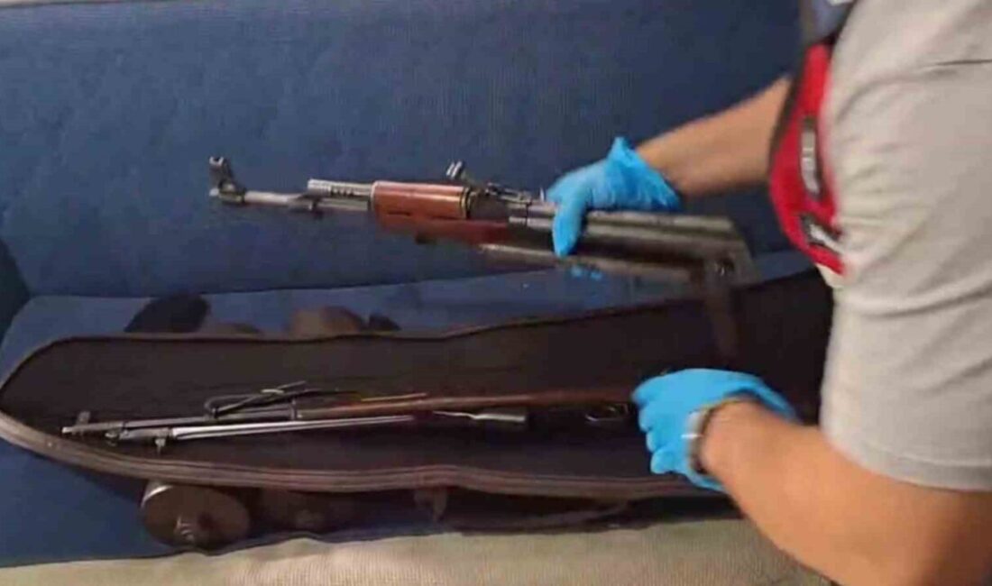 Sakarya’nın Geyve ilçesinde jandarma, Y.G. (52) isimli kişinin evine operasyon