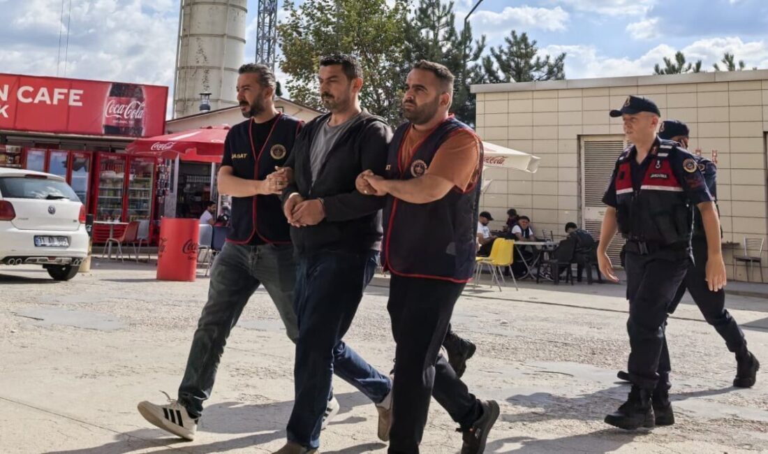 Bursa’nın İnegöl ilçesinde jandarma ekipleri, FETÖ üyesi olduğu için 7