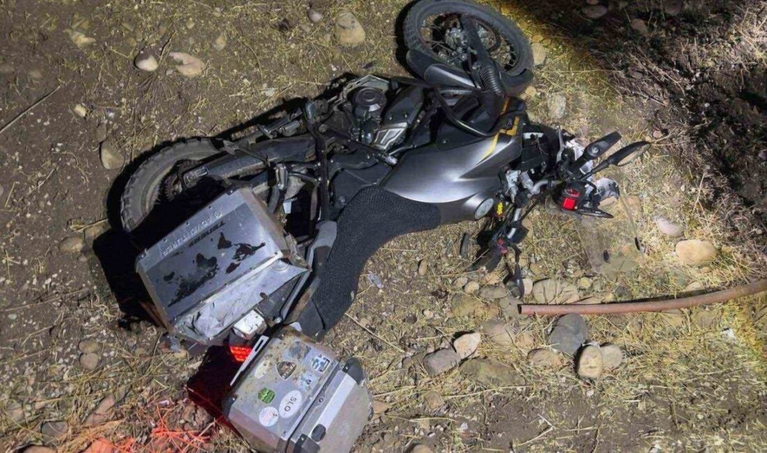 Gaziantep’in İslahiye ilçesinde, Uğur Şavur'un kullandığı motosikletin yola aniden çıkan