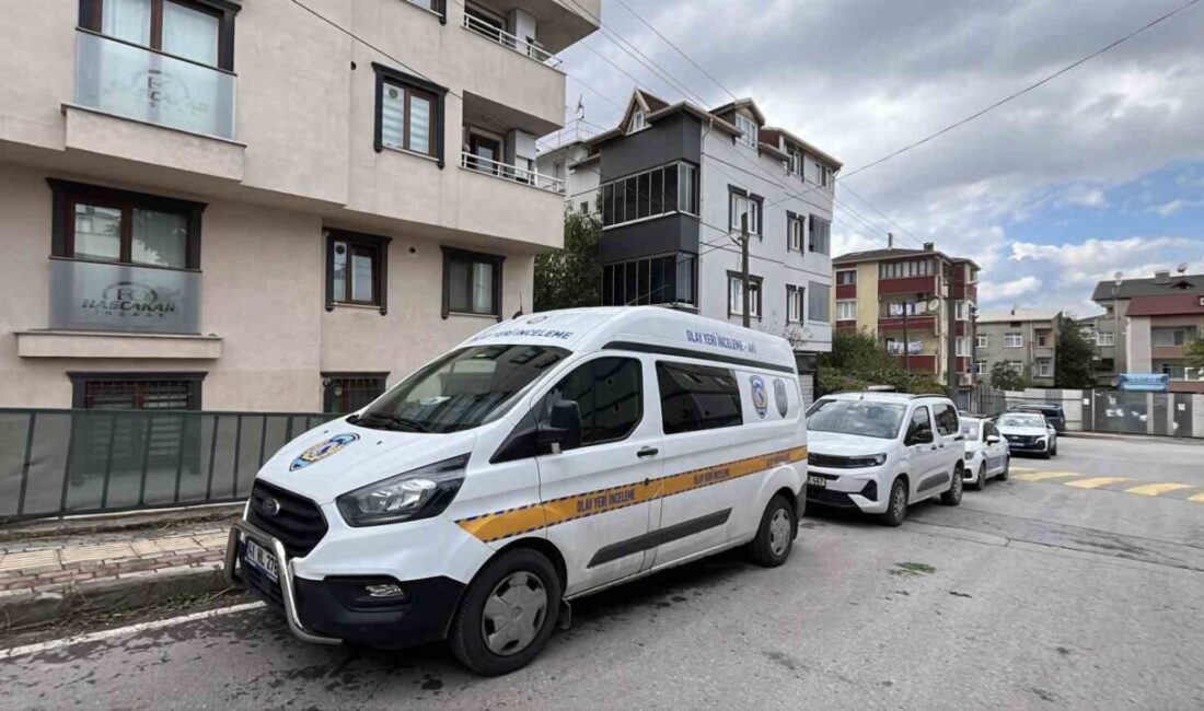Kocaeli'nin Gebze ilçesinde, 26 yaşındaki Fadik Polat evinde tabancayla vurularak