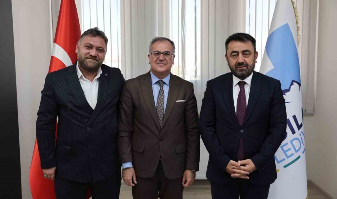 Hacılar'da Prof. Dr. Mahmud Esad Coşan Cami Şerifi Külliyesi ve