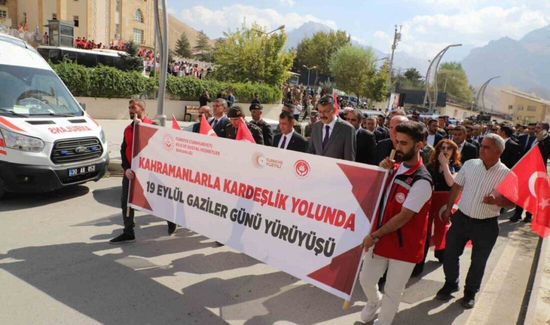 Hakkari'de 19 Eylül Gaziler Günü, Valilik bahçesinde düzenlenen törenle kutlandı.