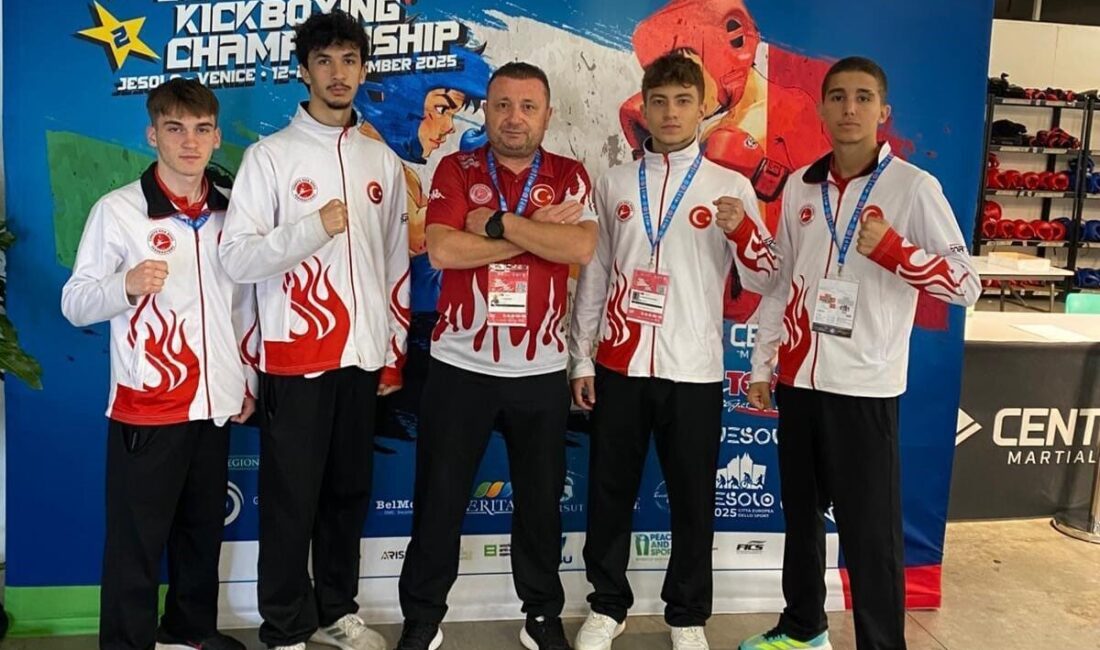 Samsun İlkadım Belediyespor Kick Boks Takımı, İtalya'nın Jesule kentinde düzenlenen