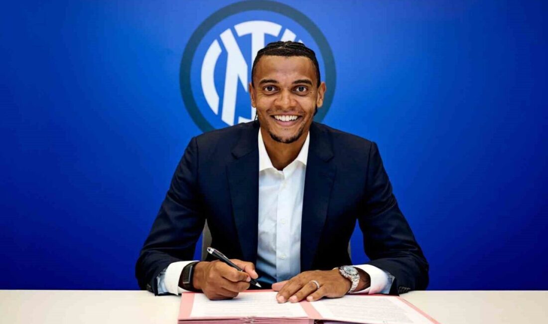 İtalyan ekip Inter, Manchester City'den İsviçreli savunmacı Manuel Akanji'yi bir