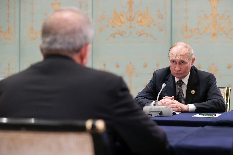 İran Cumhurbaşkanı Mesud Pezeşkiyan, Çin'de Rusya Devlet Başkanı Vladimir Putin