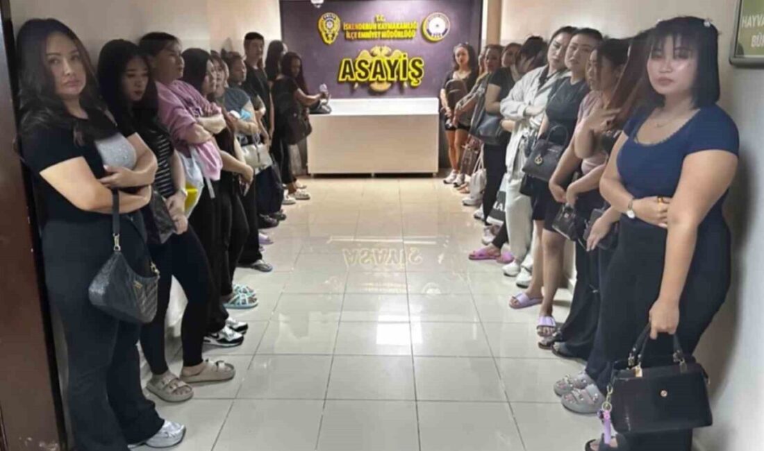 İskenderun'daki 12 masaj ve spa salonunda yapılan denetimlerde, 27 yabancı