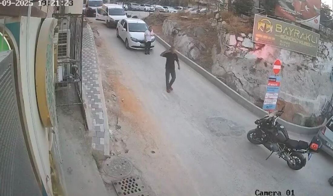 İzmir'in Bayraklı ilçesinde C.U. (40), boşanma aşamasındaki eşi Ç.U. (31)