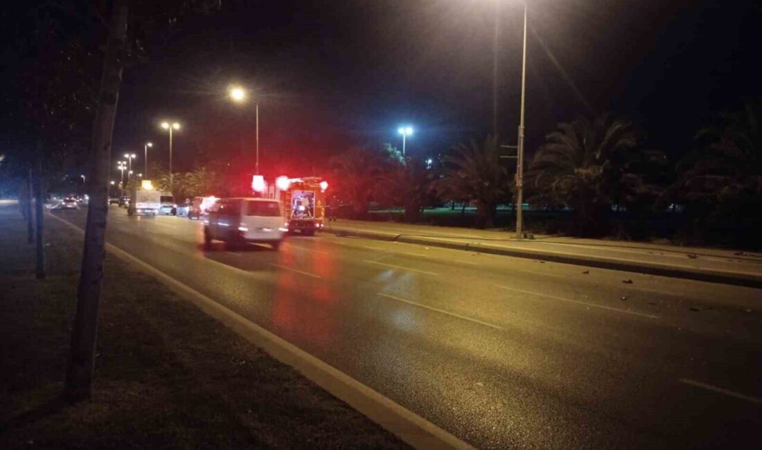 Kartal Kordonboyu Mahallesi'nde otomobilin ani manevrası sonucu meydana gelen zincirleme