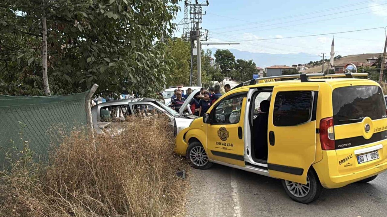 Tokat’ın Erbaa ilçesinde 28 Ağustos'ta meydana gelen trafik kazasında ağır