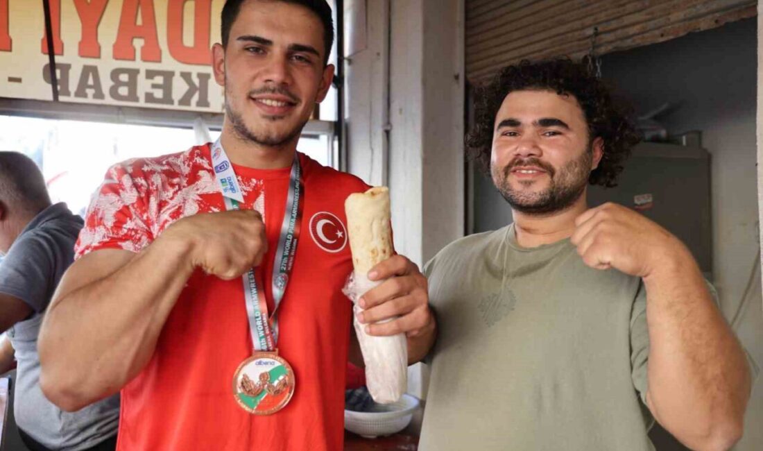 Adana'nın Kozan ilçesinden kasap Denizcan Uçar, Bulgaristan'daki Dünya Bilek Güreşi