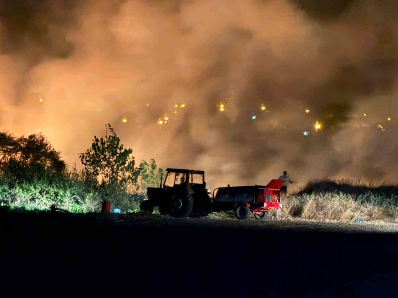 Edirne'nin Keşan ilçesine bağlı Mecidiye köyünde anız yangını çıktı. Yangın,