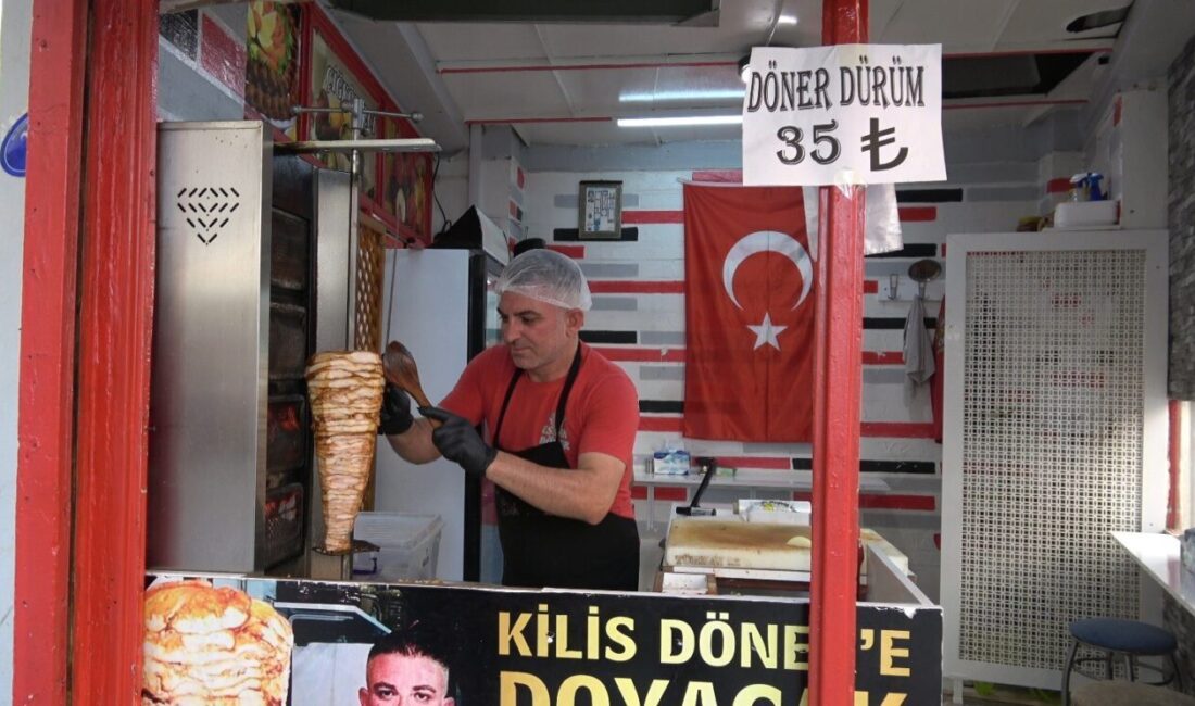 Kilis’te döner ustası Ali Karabalık, 30 yıllık deneyimiyle 35 liradan