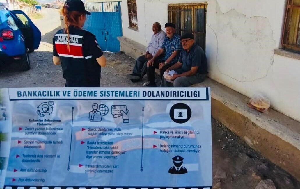 Kırşehir İl Jandarma Komutanlığı, dolandırıcılık vakalarına karşı farkındalık yaratmak amacıyla