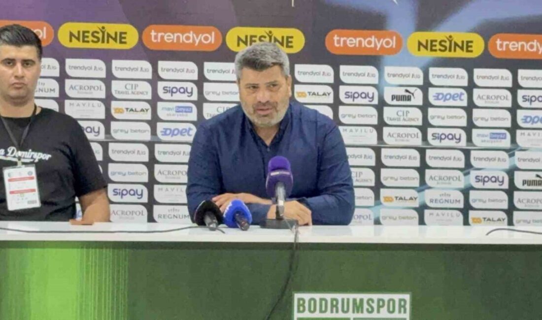 Adana Demirspor Teknik Direktörü Koray Palaz, Bodrum FK karşısında 3-1