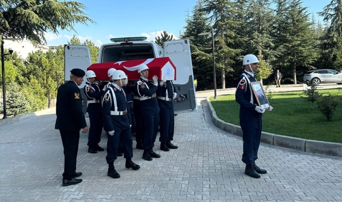 Kütahya-Çavdarhisar yolunda şehit düşen Jandarma Uzman Çavuş Yücel Yeşil (26)