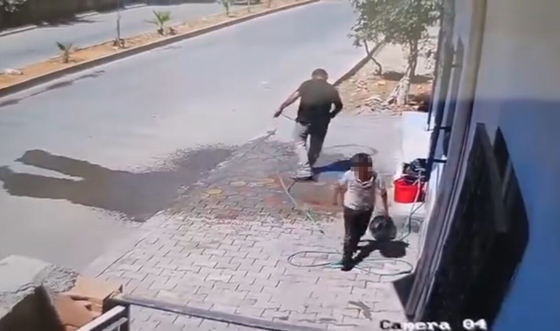 Mardin'in Kızıltepe ilçesinde bir baba, oğluna hırsızlık yaptırarak güvenlik kameralarına