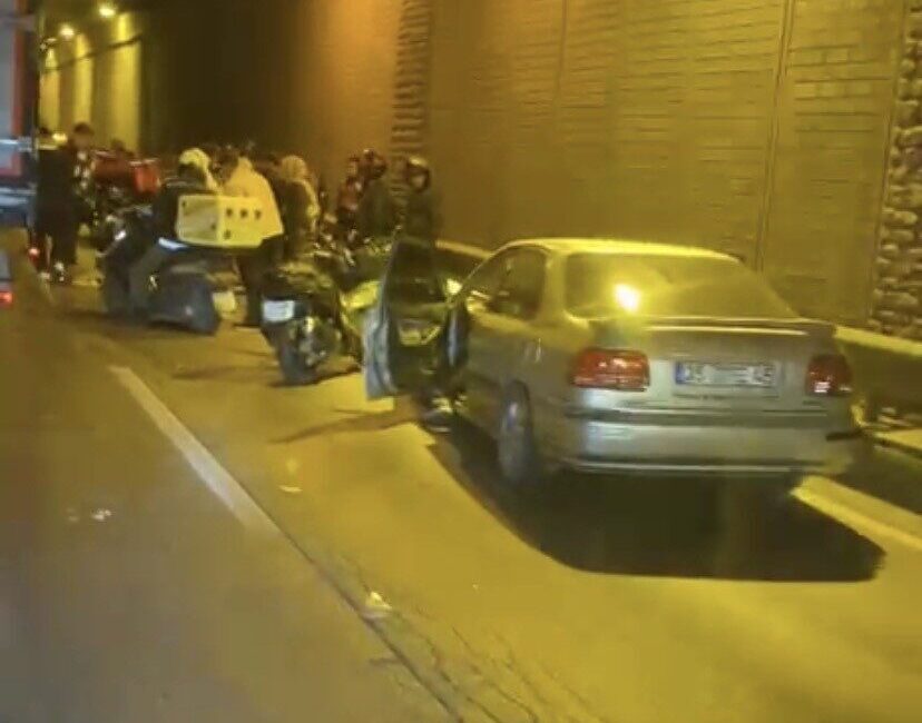 Eskişehir'de motosiklet ile otomobilin çarpışması sonucu yaralanan motosiklet sürücüsü hastaneye