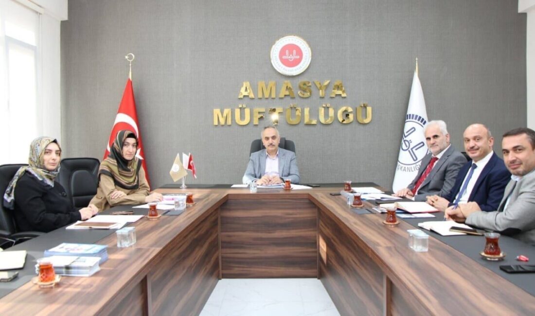 Amasya Müftüsü Hamza Bayram, gençlerin manevi gelişimine yönelik çalışmaların önemini