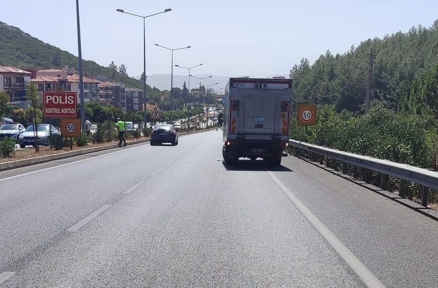Muğla'nın Menteşe ilçesinde Aydın-Muğla karayolunda meydana gelen trafik kazasında G.İ.,