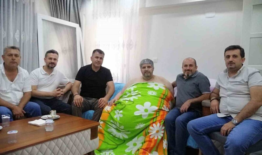 Nazilli’de tanınmış kuaför toptancısı Barış Yıldırım, evinde kalp krizi geçirerek