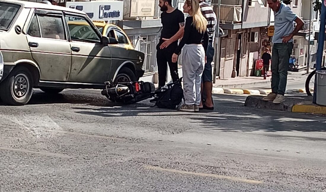 Aydın'ın Efeler ilçesinde, otomobil ile elektrikli bisikletin çarpışması sonucu 2
