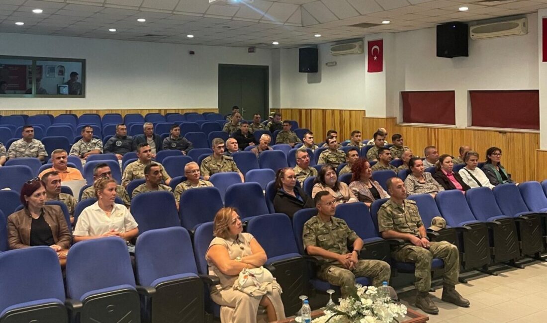 Afyonkarahisar'da polis, uyuşturucu kullanımıyla mücadele amaçlı 307 kişiye eğitim sundu.