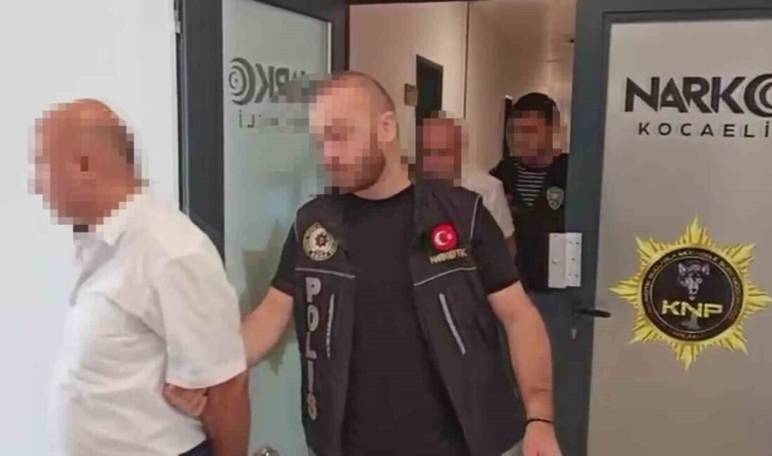Kocaeli'de durdurulan bir şehirlerarası otobüste 6 kilo 765 gram eroin