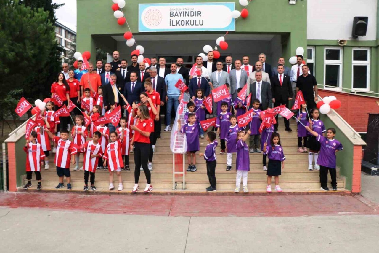 Samsunspor, "Bu Şehrin Çocukları Samsunsporludur" temalı etkinlikle 1. sınıfa başlayan