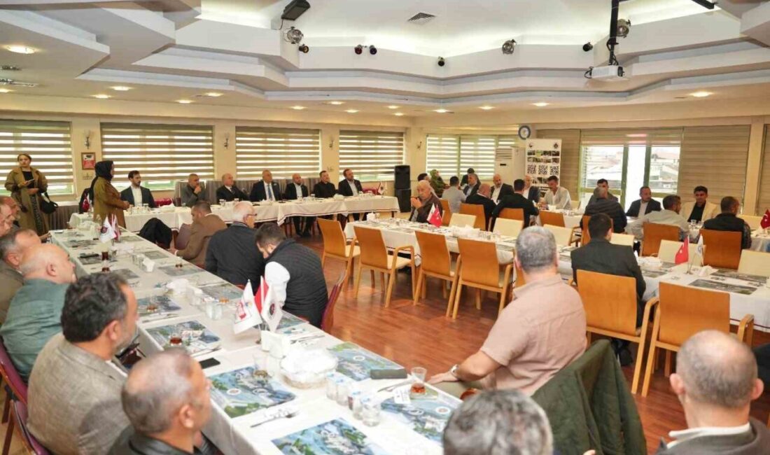 Düzce Ticaret ve Sanayi Odası'nda inşaat müteahhitlerinin sektörel sorunları masaya