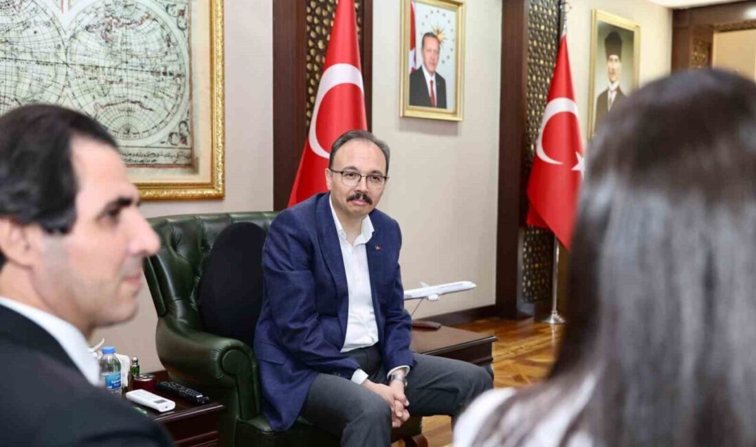 Siirt Valisi Dr. Kemal Kızılkaya, TEKNOFEST’te Türkiye 4.’sü olan Siirt