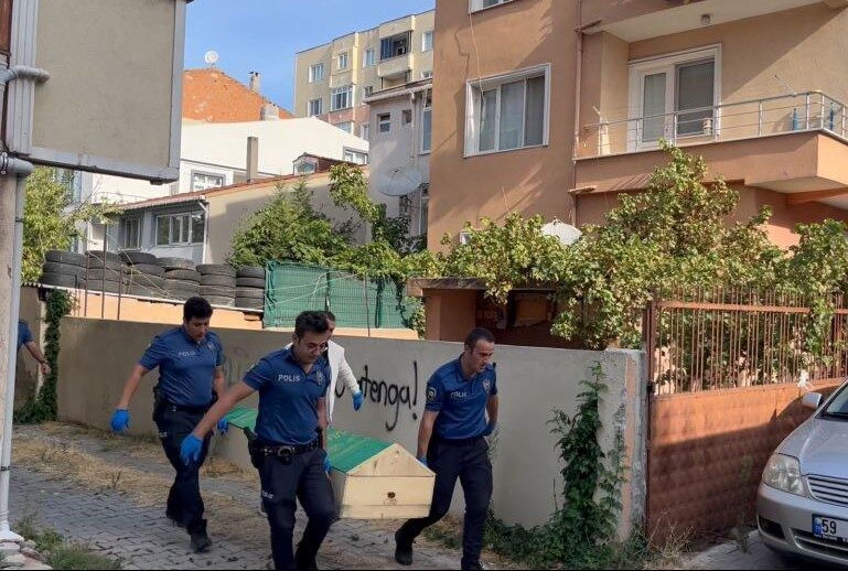 Tekirdağ'ın Çorlu ilçesinde Gülşah Güngör, uzman çavuş arkadaşı Y.A.'nın evinde