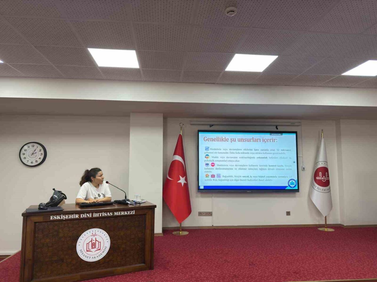 Eskişehir'de Dr. Lütfiye Balcı, tütün kullanımını azaltmayı hedefleyen bir bilinçlendirme