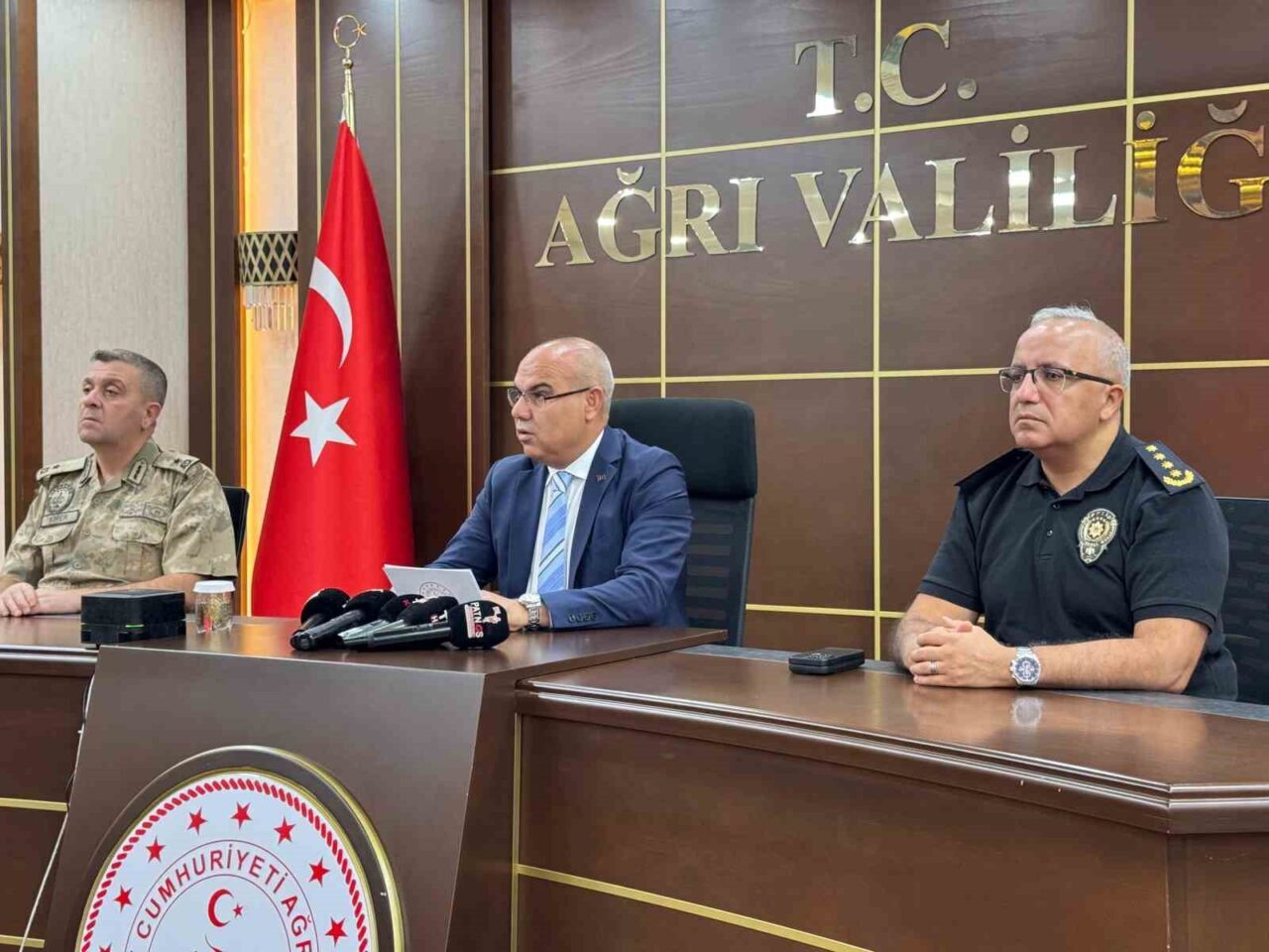 Ağrı Valisi Mustafa Koç, Asayiş ve Güvenlik Toplantısı'nda Temmuz-Ağustos 2025