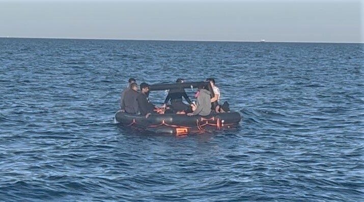 Çanakkale'nin Ayvacık ilçesinden Yunanistan'a geçmeye çalışan 23 kaçak göçmen, Yunan