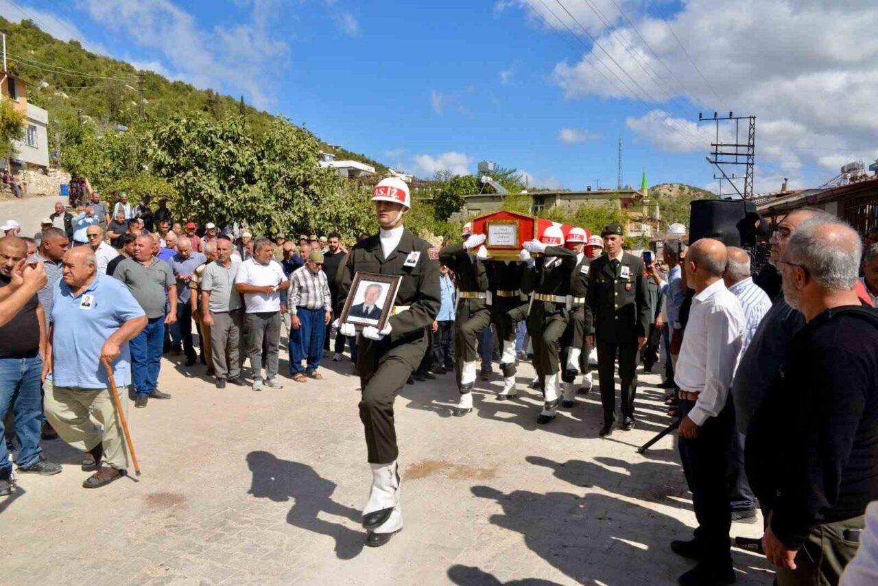 105 yaşında vefat eden Kore Gazisi Derviş Karakuş, Hatay'ın Yayladağı