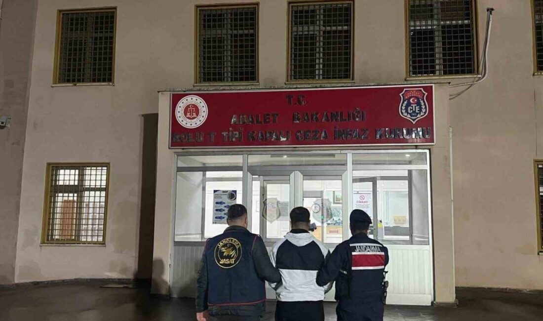 Bolu’da Hapis Cezası Bulunan Şahıs Jandarma Tarafından Yakalandı Bolu’da, A.Ü. isimli şahıs, silahlı yağma suçundan dolayı 14 yıl