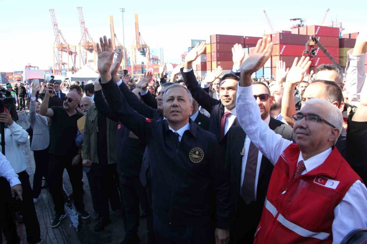 Mersin Limanı'ndan Gazze'ye insani yardım götüren 17. İyilik Gemisi, İçişleri